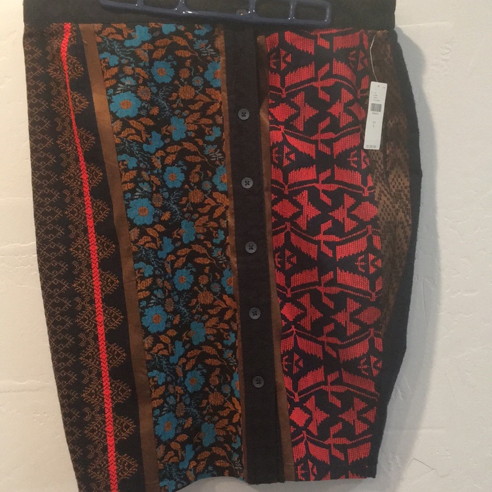 Dolan Skirt - Picture 3 of 4